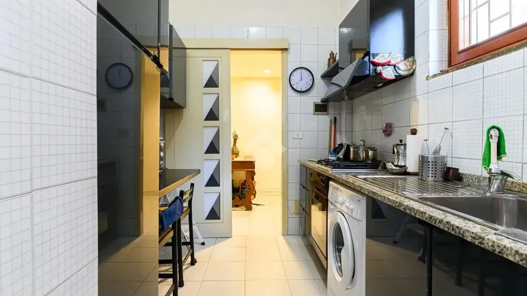 Cucina - Triplex with Garden in Rome
