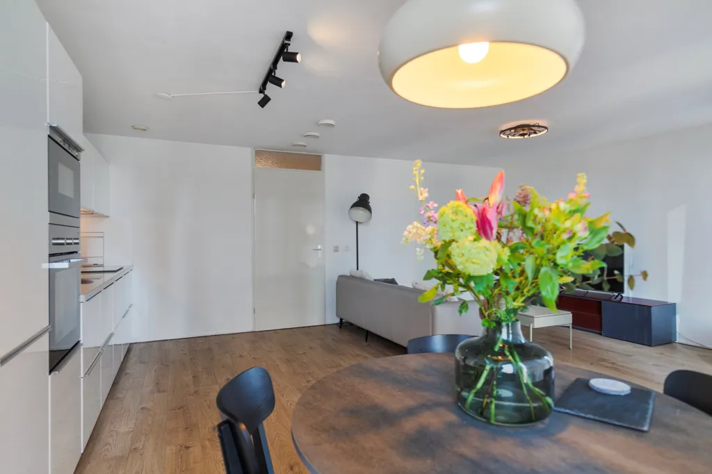 Salle à manger - 2-Bedroom Apartment with Balcony in Rotterdam