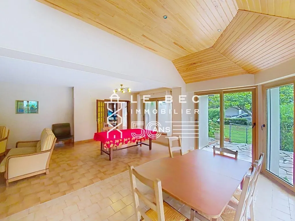 Sala da pranzo - House with Constructible Land in Lorient