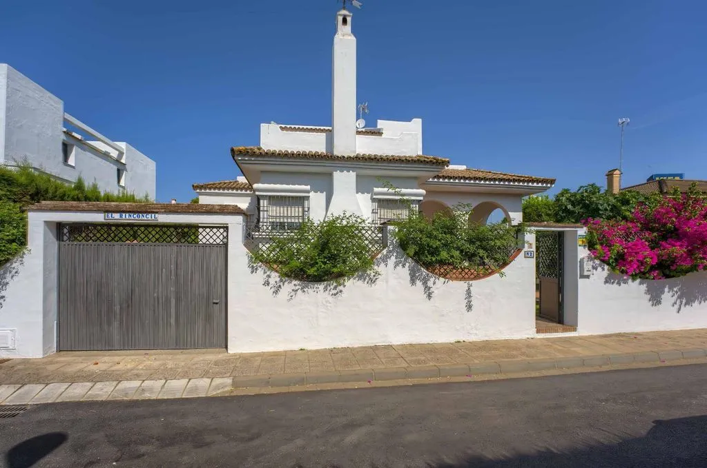 Esterno - Luxury Villa with Pool in Tomares