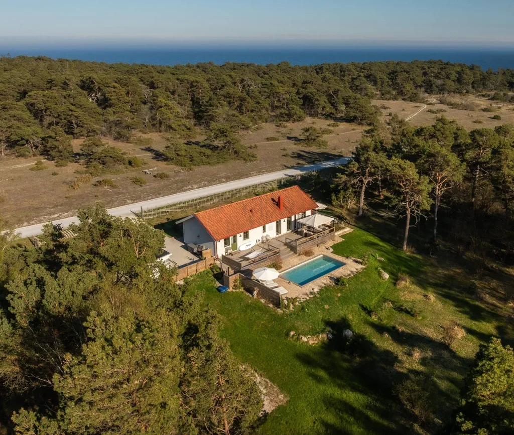 Vista aerea - Villa with Pool and Sea View in Östergarn