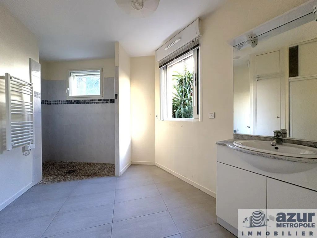 Salles de bain - Villa de Luxe avec Vue Mer à Cimiez, Nice