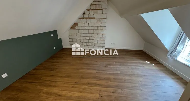Toad - Triplex Apartment in City Centre, Troyes