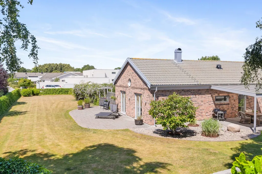 Aed - Modern Villa with Sea View in Nybrostrand