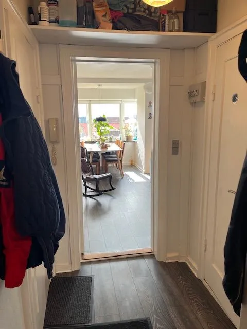 Esik - 2-Bedroom Flat with South-Facing Balcony in Central Area