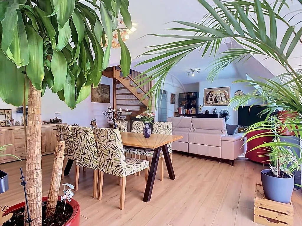 Séjour - Appartement Duplex avec Terrasse à Colmar