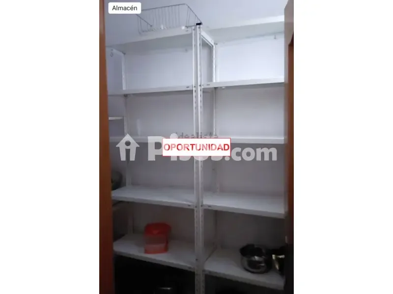 Rooms - Ample Apartment with Corner Location in Ciudad Real
