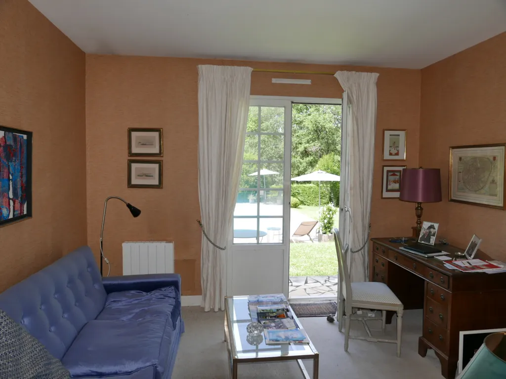 Elutuba - Spacious House with Pool in Saint-Astier