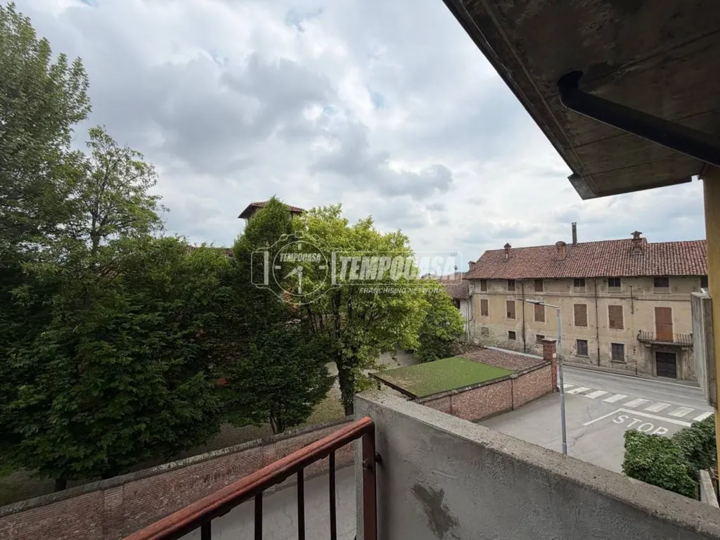 Balcon - Bright Apartment with Balcony in Centallo