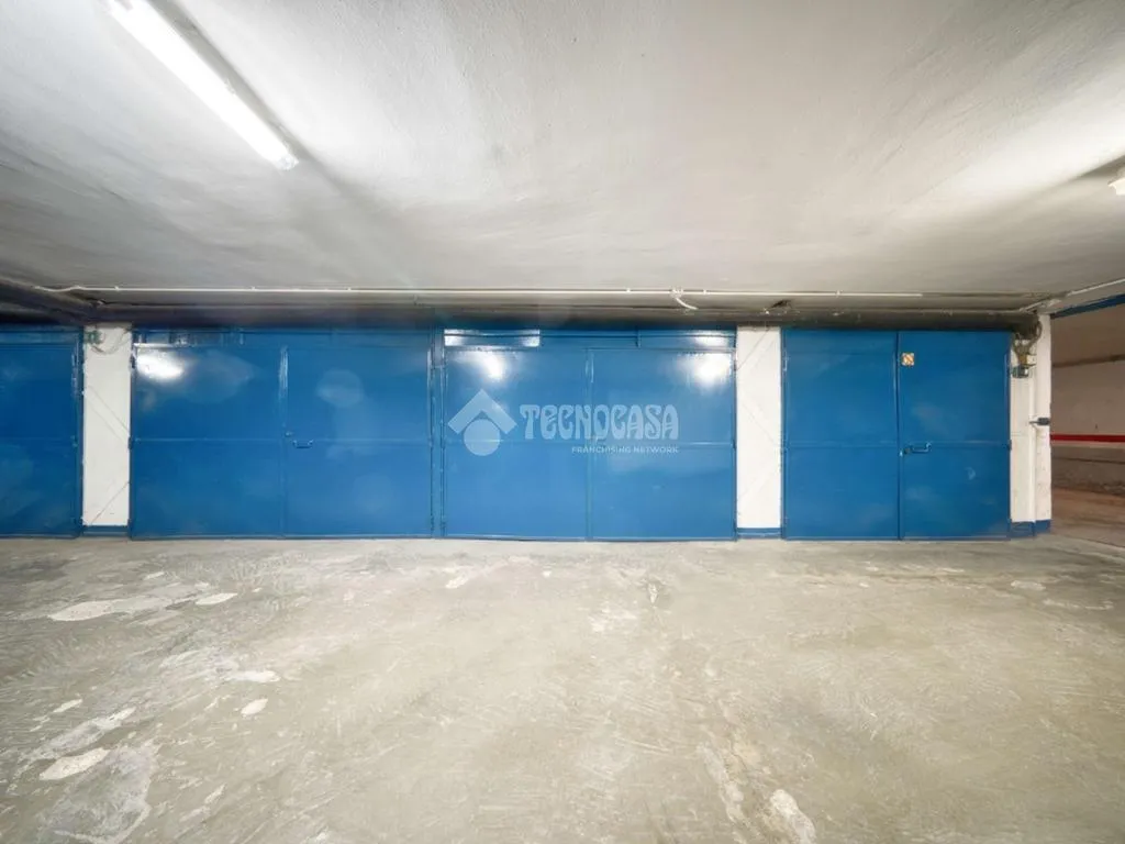 Garage - Garage Space in Parquesol - Paseo Zorrilla - Centre
