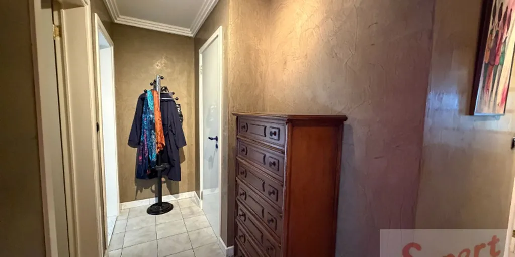 Pièces - Appartement avec Garage XXL et Terrasses à Harelbeke