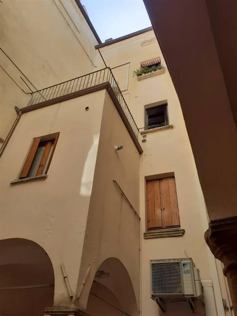 Jardin - Historic Building with Potential for Apartments in Mantova