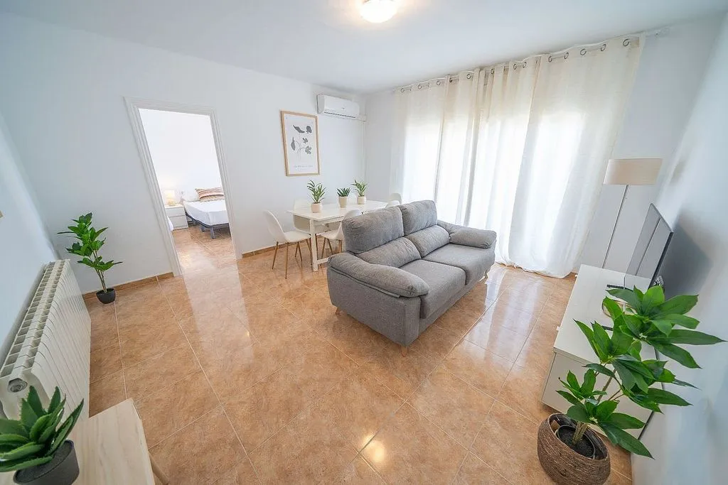 Elutuba - Apartment with Terrace in Centre Pineda de Mar