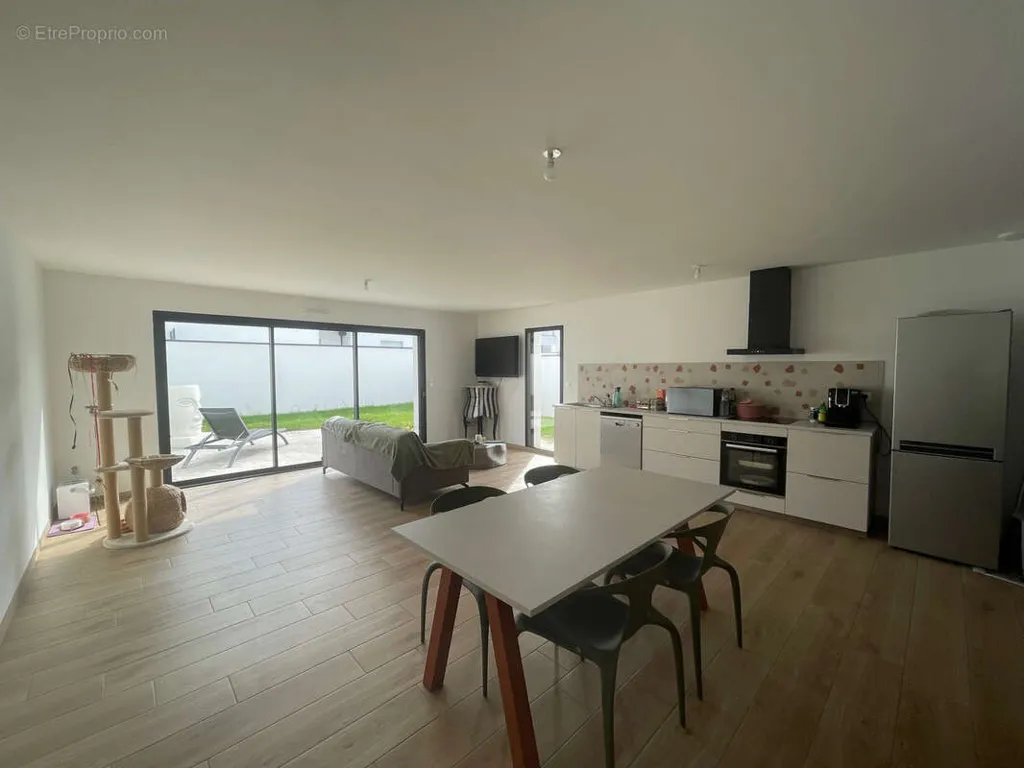 Köök - Contemporary Ground Floor House in Pommeret