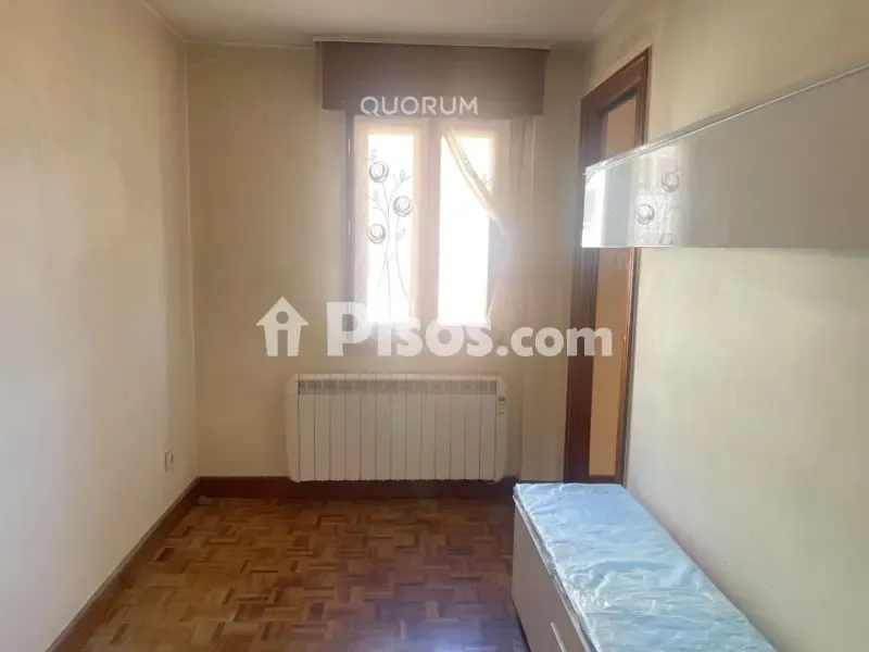 Bedrooms - Bright Apartment with Terrace near Basarrate Metro
