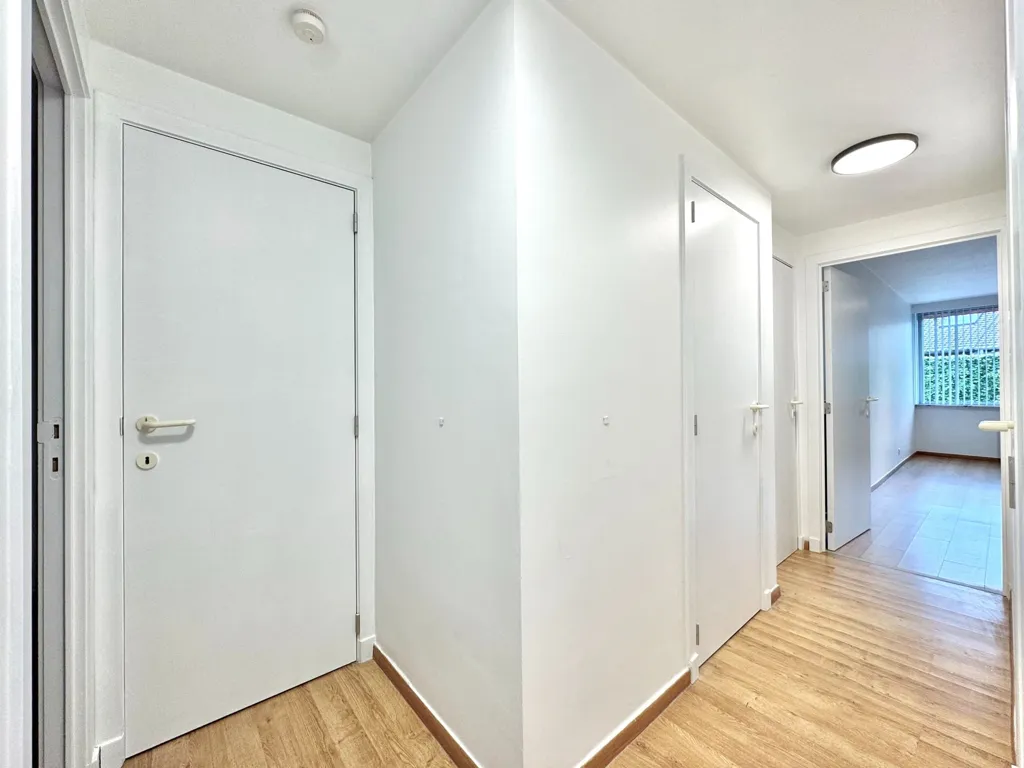 Esik - Renovated Flat with Lift in Waregem Centre