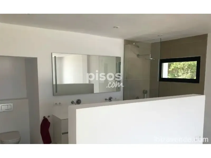 Bathrooms - Chalet with Private Pool in Cala Moli