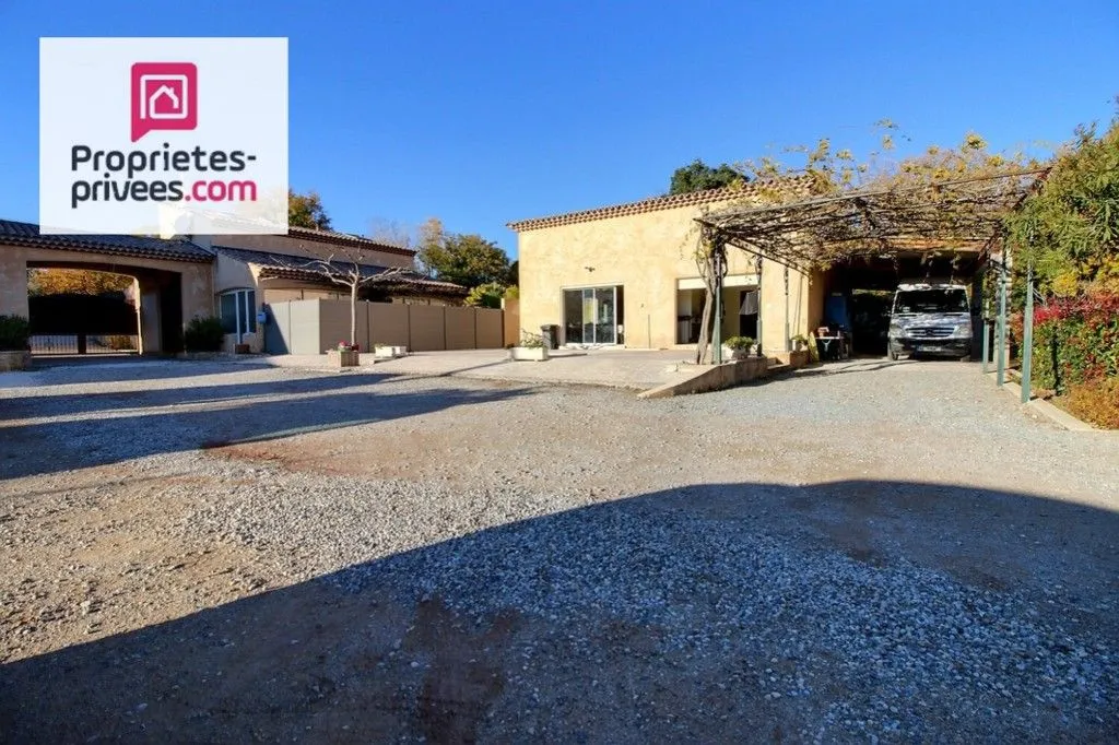 Esterno - Luxury Villa with Multiple Units in Fréjus