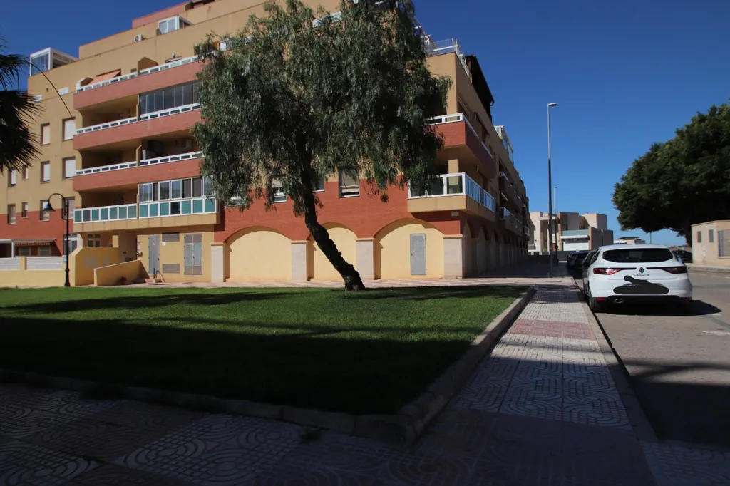Välivaade - Commercial Space in Expanding Zone, Aguadulce