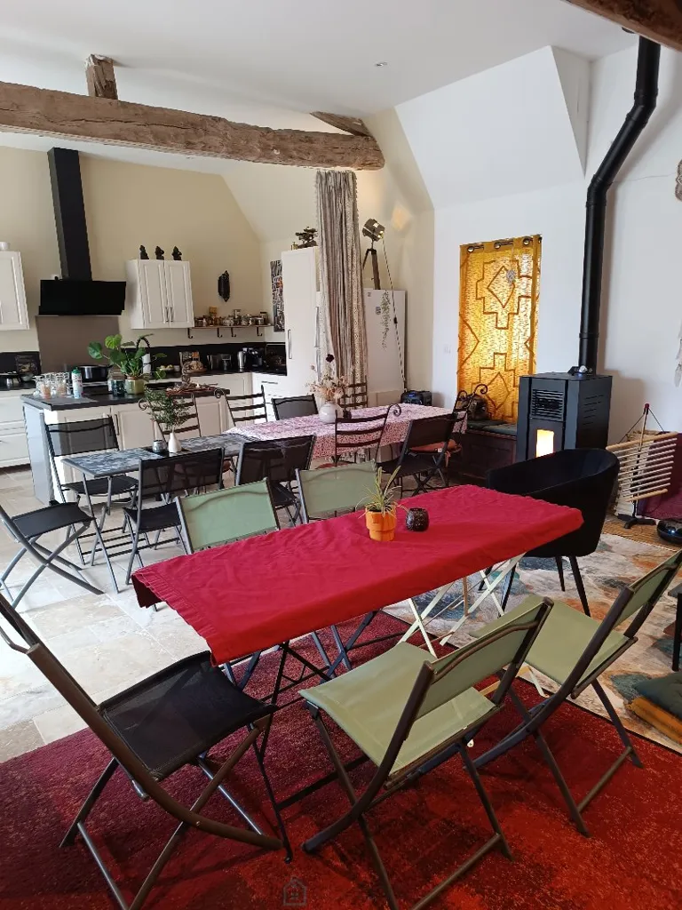 Salle à manger - Ferme Rénovée avec 2 Gîtes et Cour Intérieure à Périgueux