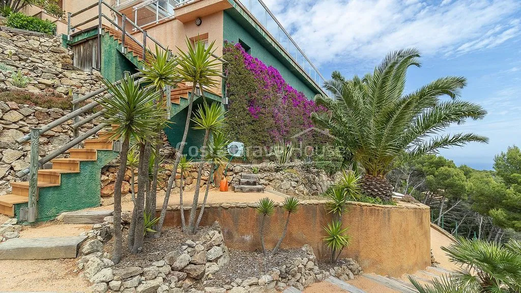 Terrasse - Villa with Pool and Sea Views in Sa Tuna