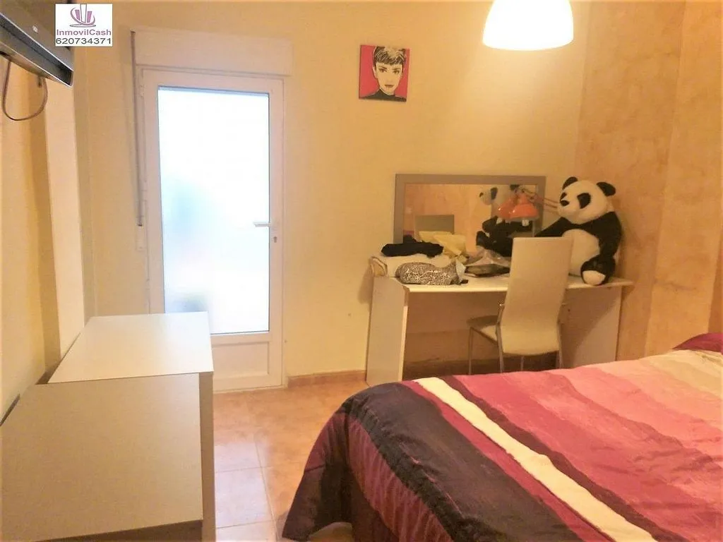 Chambres - Furnished Flat with Patio in Florida Alta