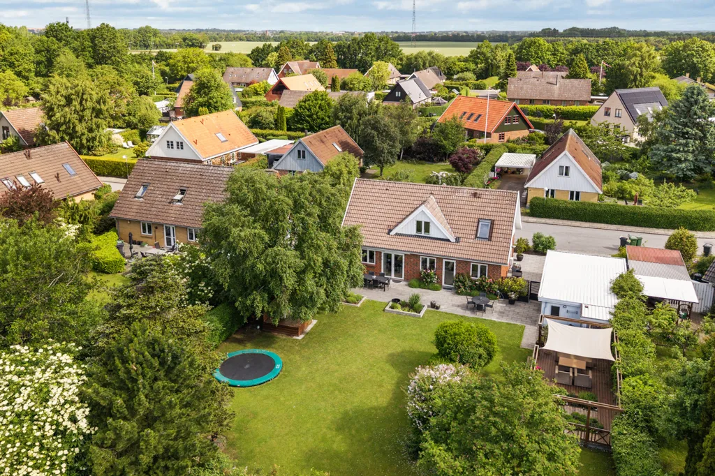 Vista aerea - Villa with Park-like Garden in Ishøj