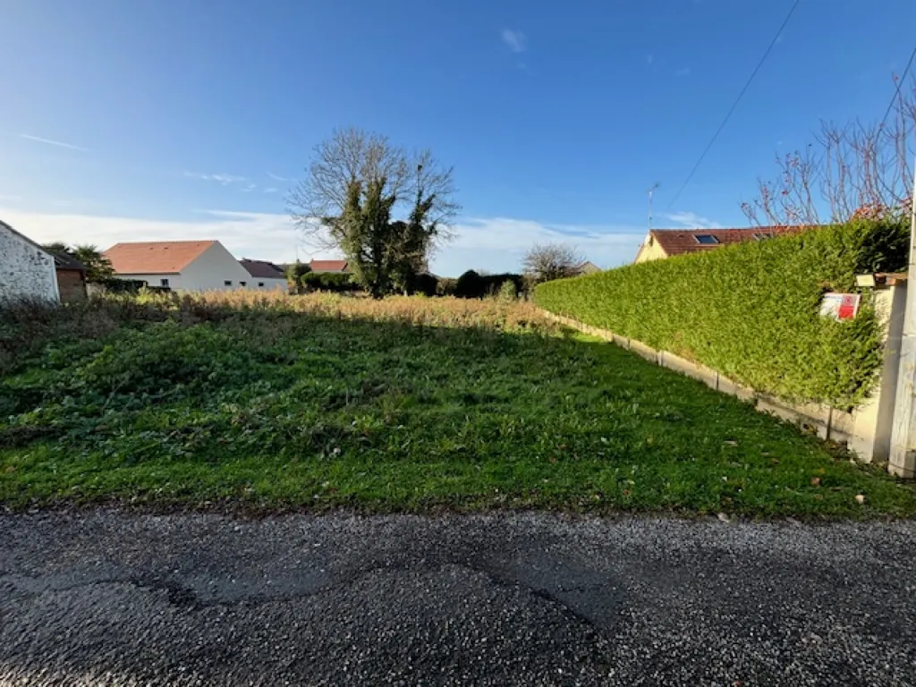 Aed - Constructible Plot with 870m² in Boutigny