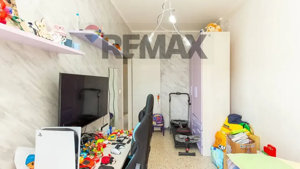Magamistoad - 4-Room Apartment with Balcony in Catania
