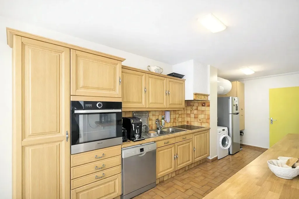 Cuisine - Appartement Traversant avec Balcon au Centre de La Grande-Motte