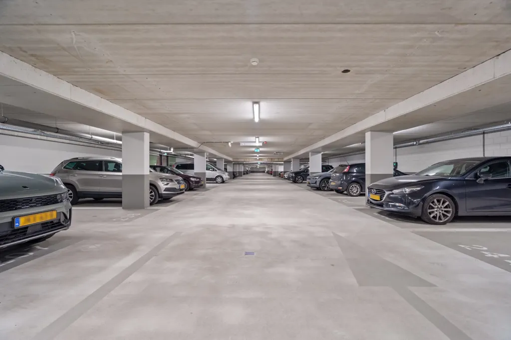 Garage - Appartement 3 pièces à Utrecht