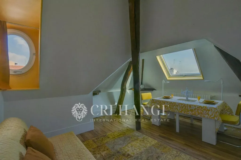 Toad - Renovated Flat in Historic Building, St-Germain-en-Laye Centre