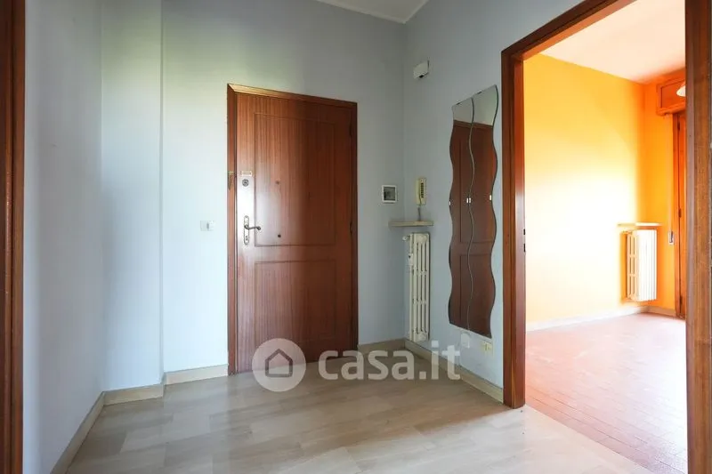 Esik - Apartment to Renovate with Balcony in Modena