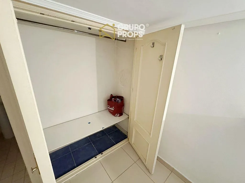Pièces - Duplex with Patio in Palacio, Madrid