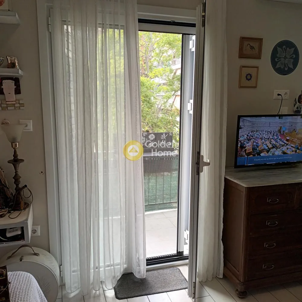 Magamistoad - Renovated Flat with Balcony in Athens Centre