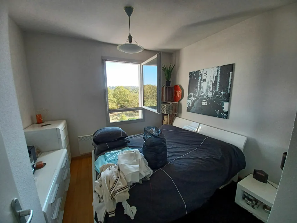 Camere da letto - 2-Bed Apartment with Balcony in Auterive