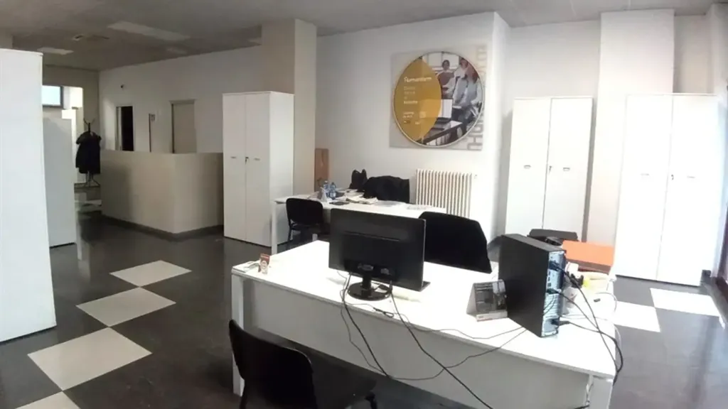 Studio - Bifamiliar Villa with Office Space in Gallarate