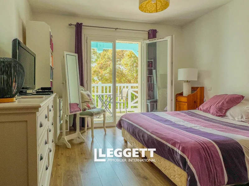 Bedrooms - Charming House with Pool near Côte Basque