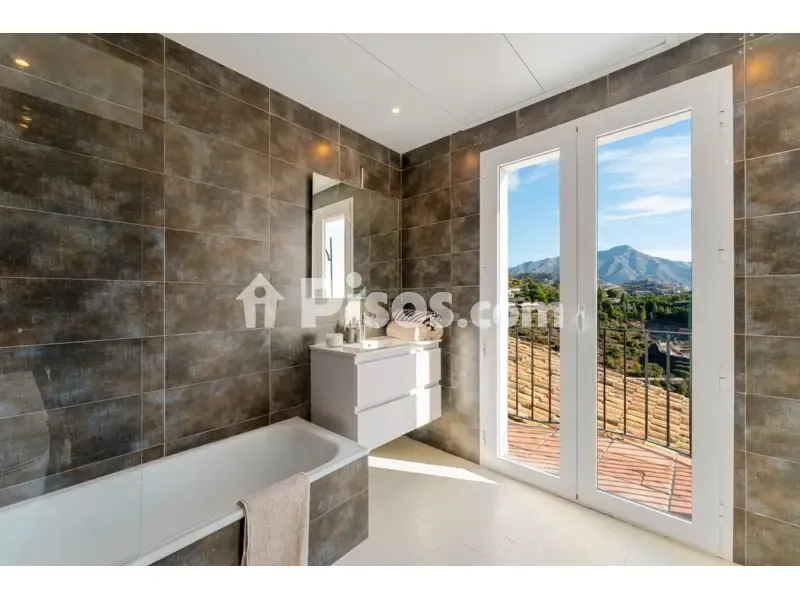 Vannitoad - Rustic Villa with Sea Views in El Madroñal