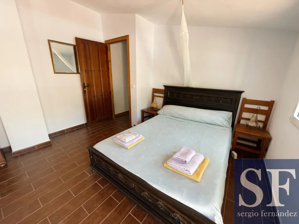 Bedrooms - Villa with Pool and Valley Views in Sayalonga