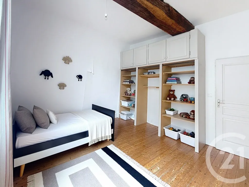Chambres - Appartement Rénové avec Vue Sud au Centre de Rennes