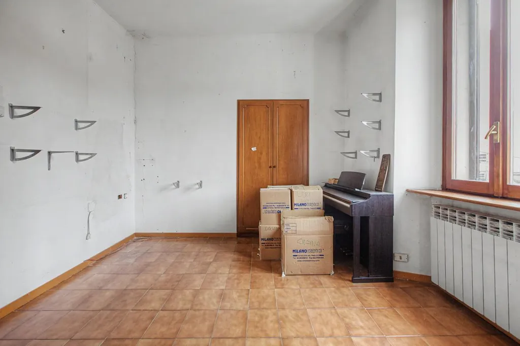 Toad - Twin-Storey Apartment with Ascender in Milan