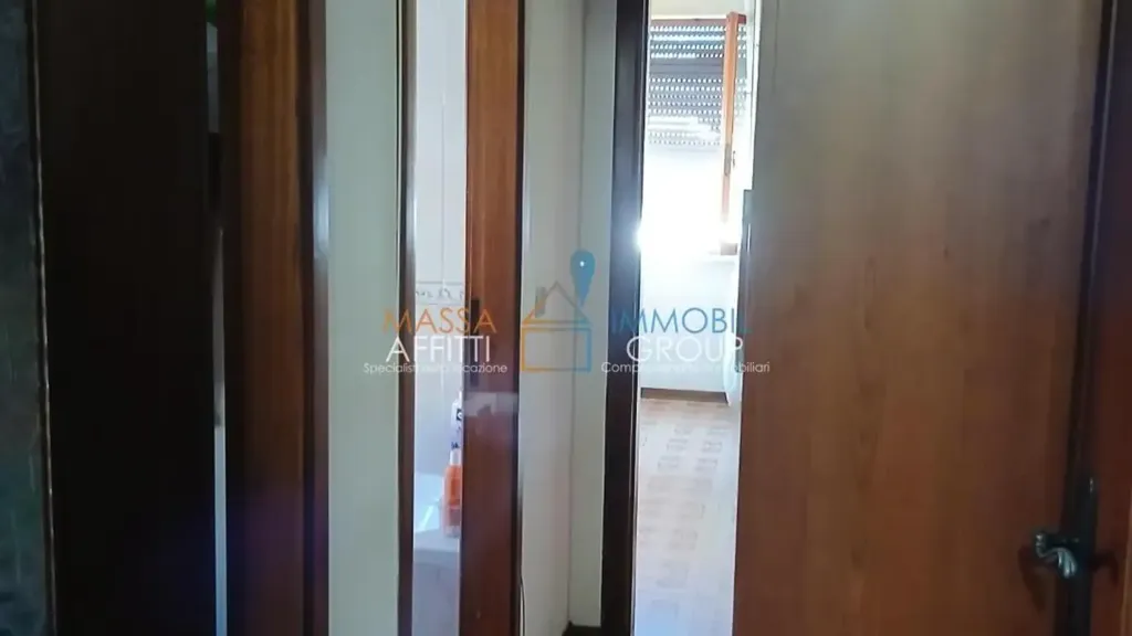 Entrée - 5-Room Apartment with Terraces in Massa
