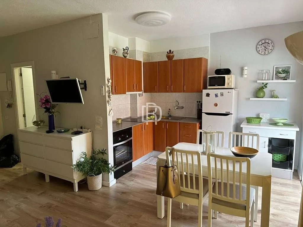 Köök - Furnished Flat with Terrace in Botanical District