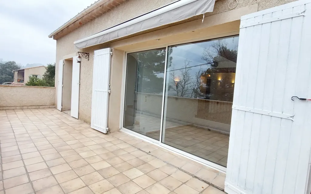 Terrasse - Maison T4 avec Terrasse et Garage à Villeneuve
