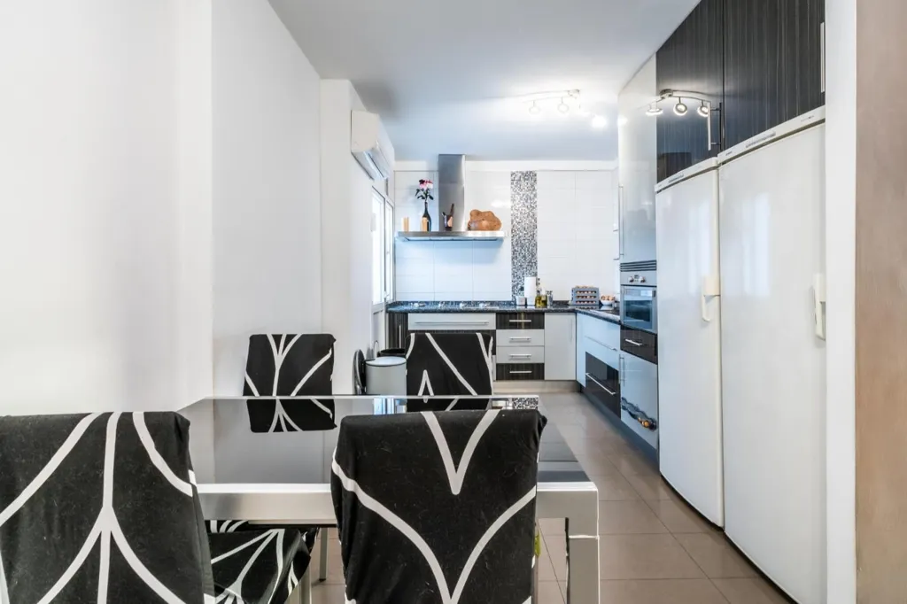 Söögituba - Spacious Flat with Unique Design in Guargacho