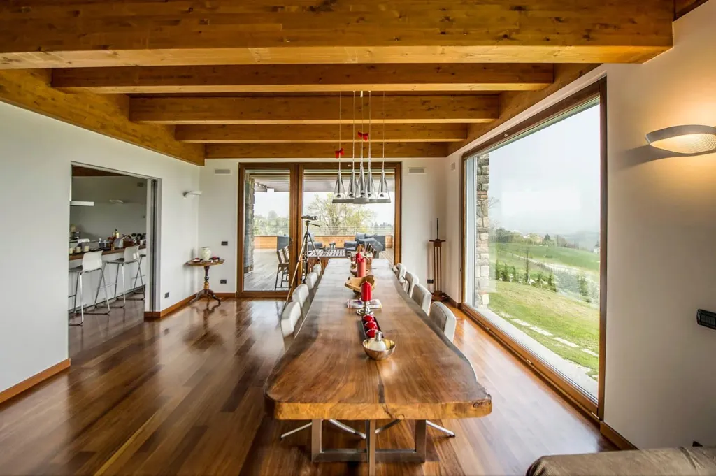 Salle à manger - Modern Villa with Pool and Spa near Parma