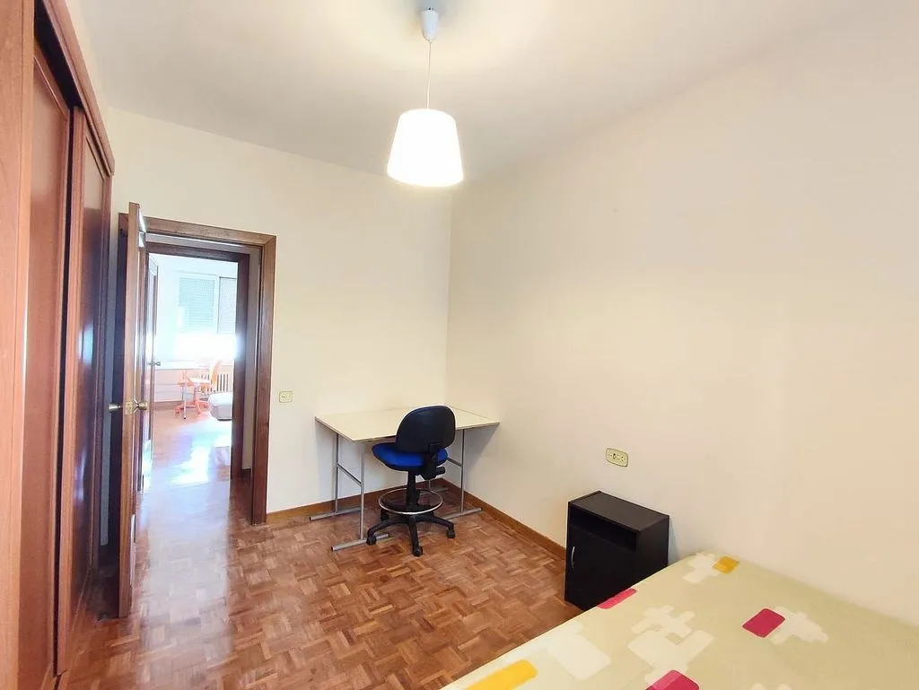 Chambres - Student Flat with Terrace in San Juan, Pamplona