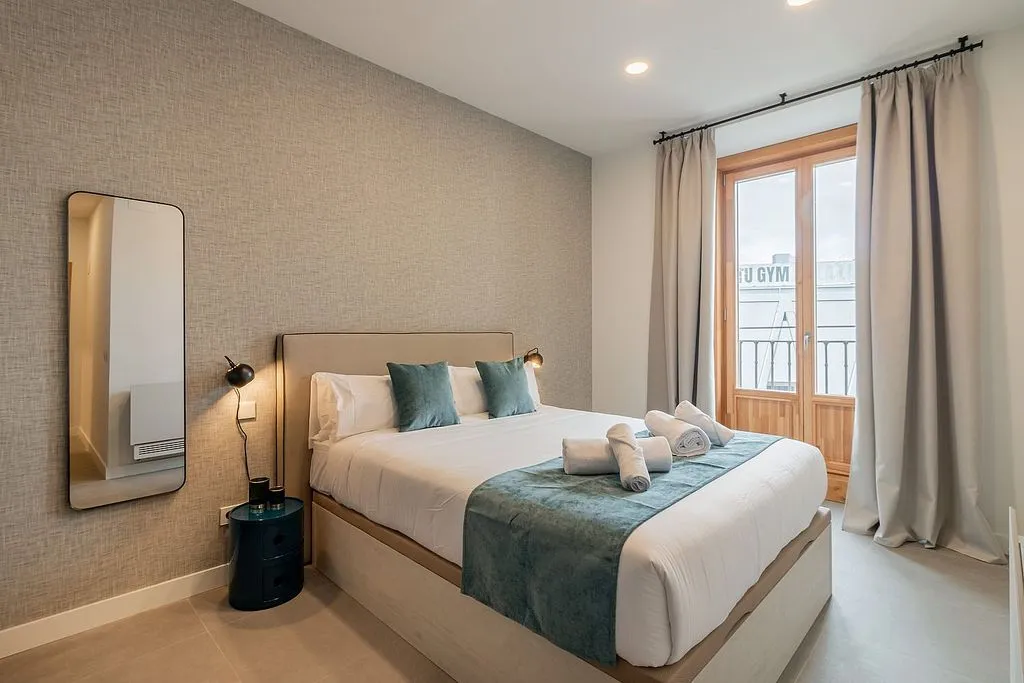 Chambres - Furnished Flat with Balcony in Madrid