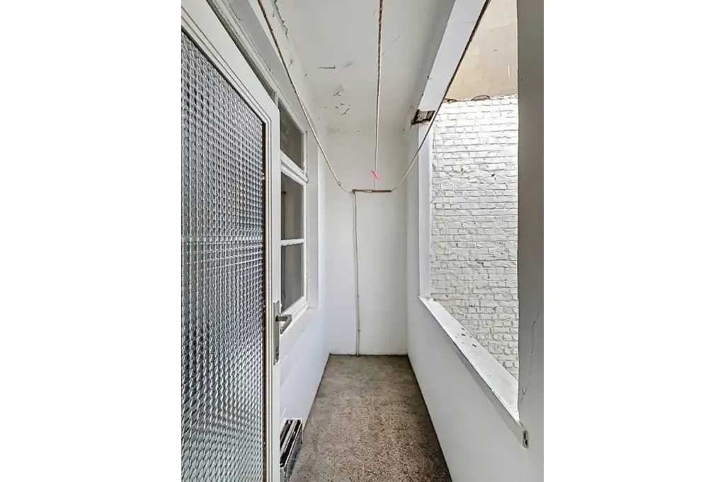 Ingresso - 2-Bedroom Flat with Convertible Attic in Schaerbeek